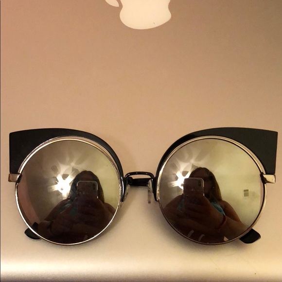 super cute cat eye sunglasses - Picture 1 of 1